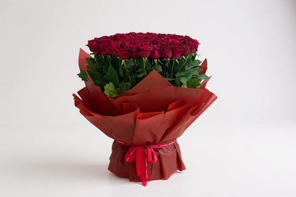 Red Premium Hand Bouquet